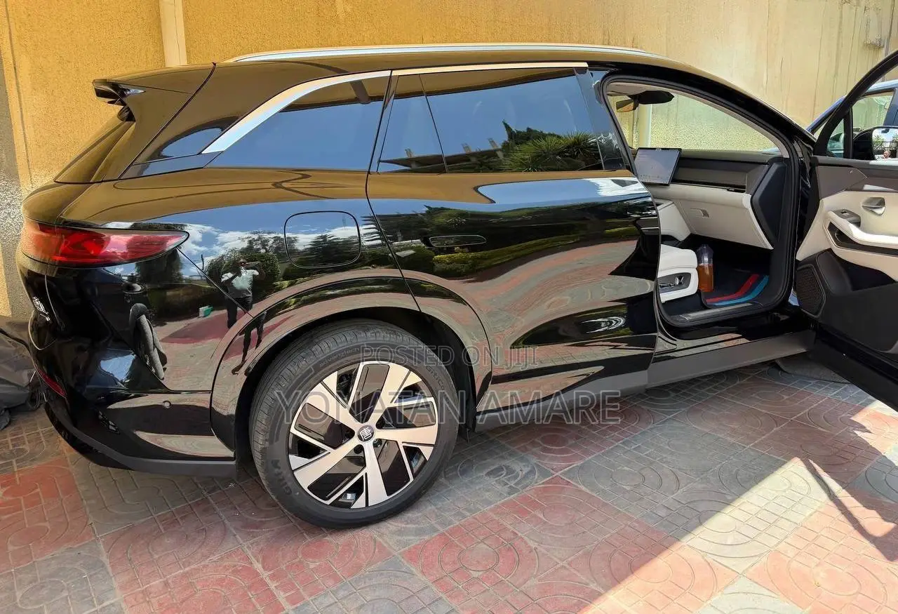 BYD Tang DM-i 2025 Black