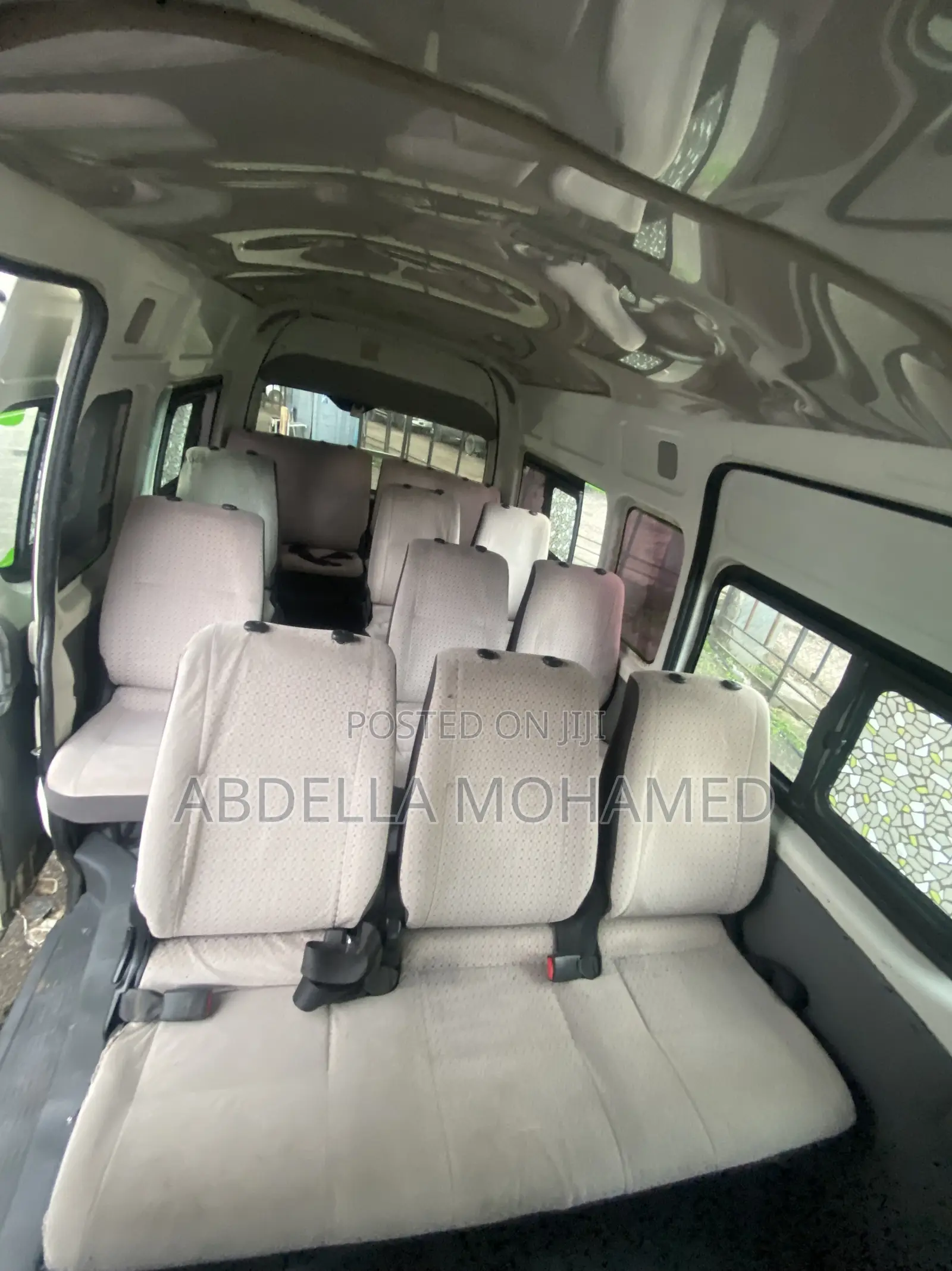 Toyota HiAce 2010 White