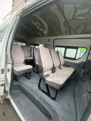 Toyota HiAce 2010 White
