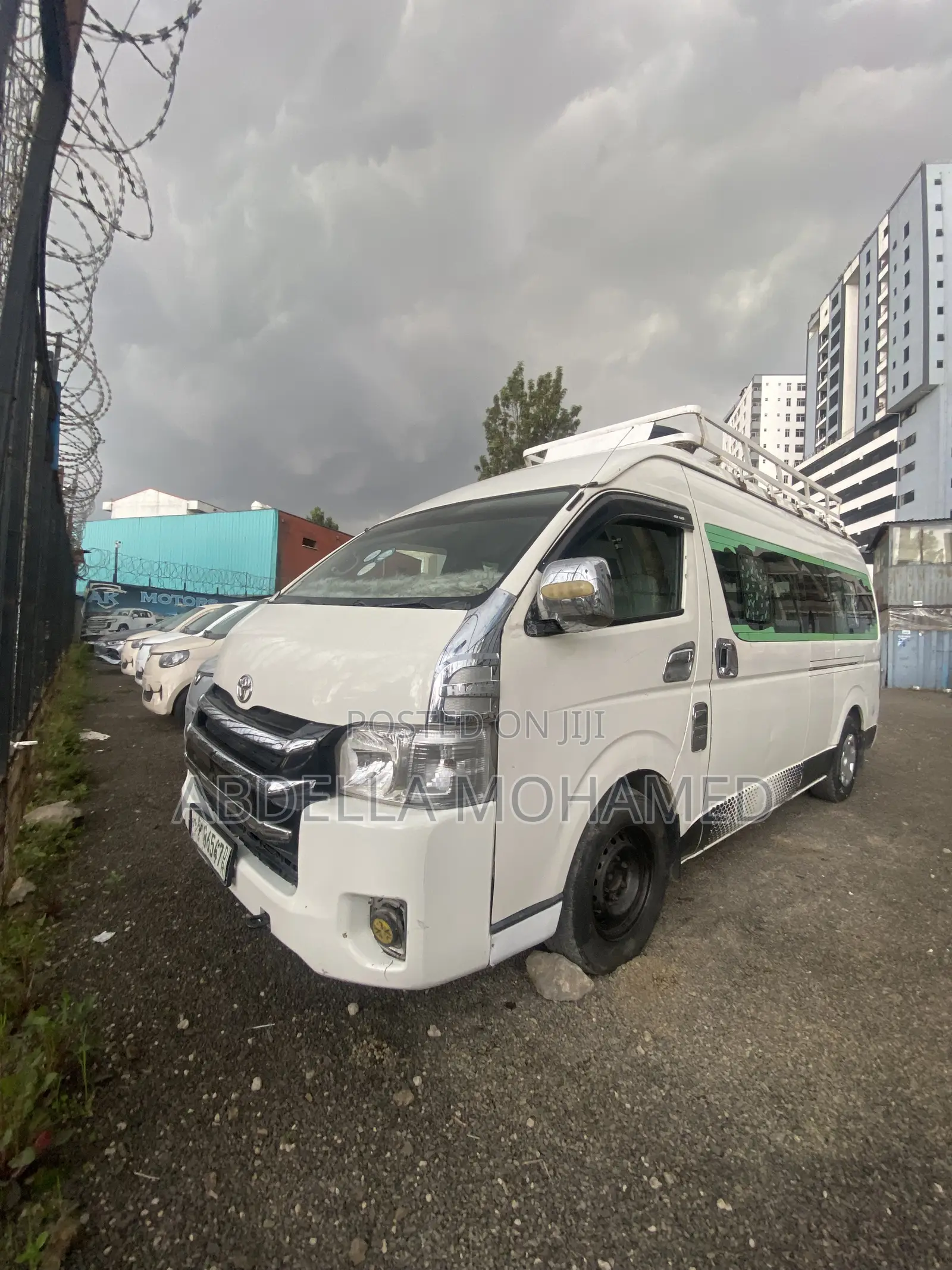 Toyota HiAce 2010 White