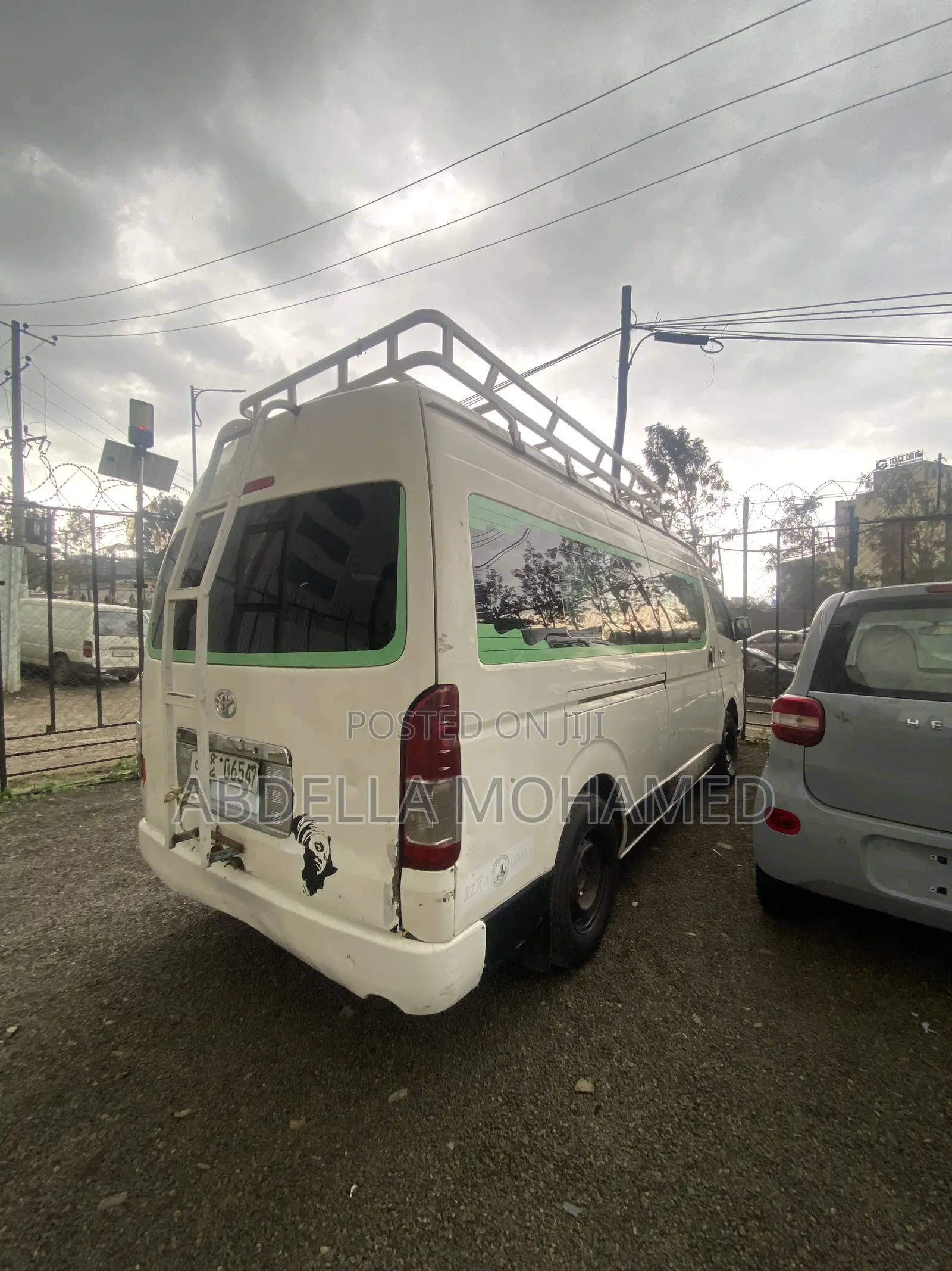 Toyota HiAce 2010 White