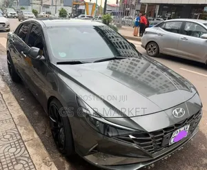 Hyundai Avante 2022 Teal