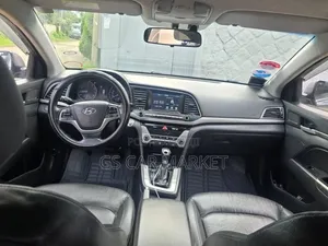 Hyundai Avante 2017 Gray