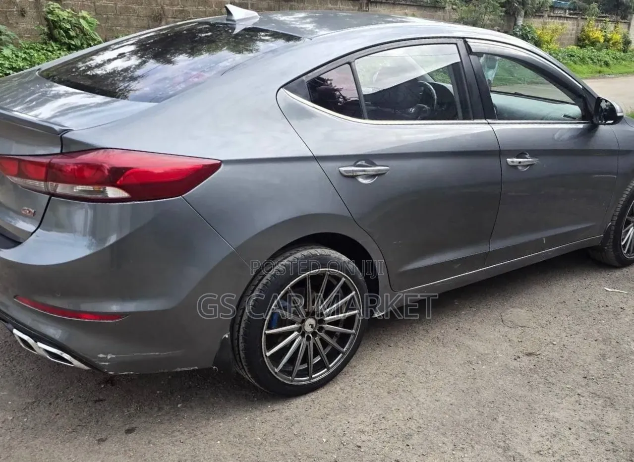 Hyundai Avante 2017 Gray