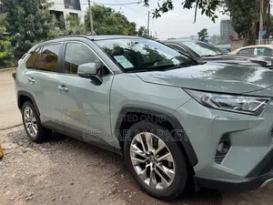Toyota RAV4 2021 Teal