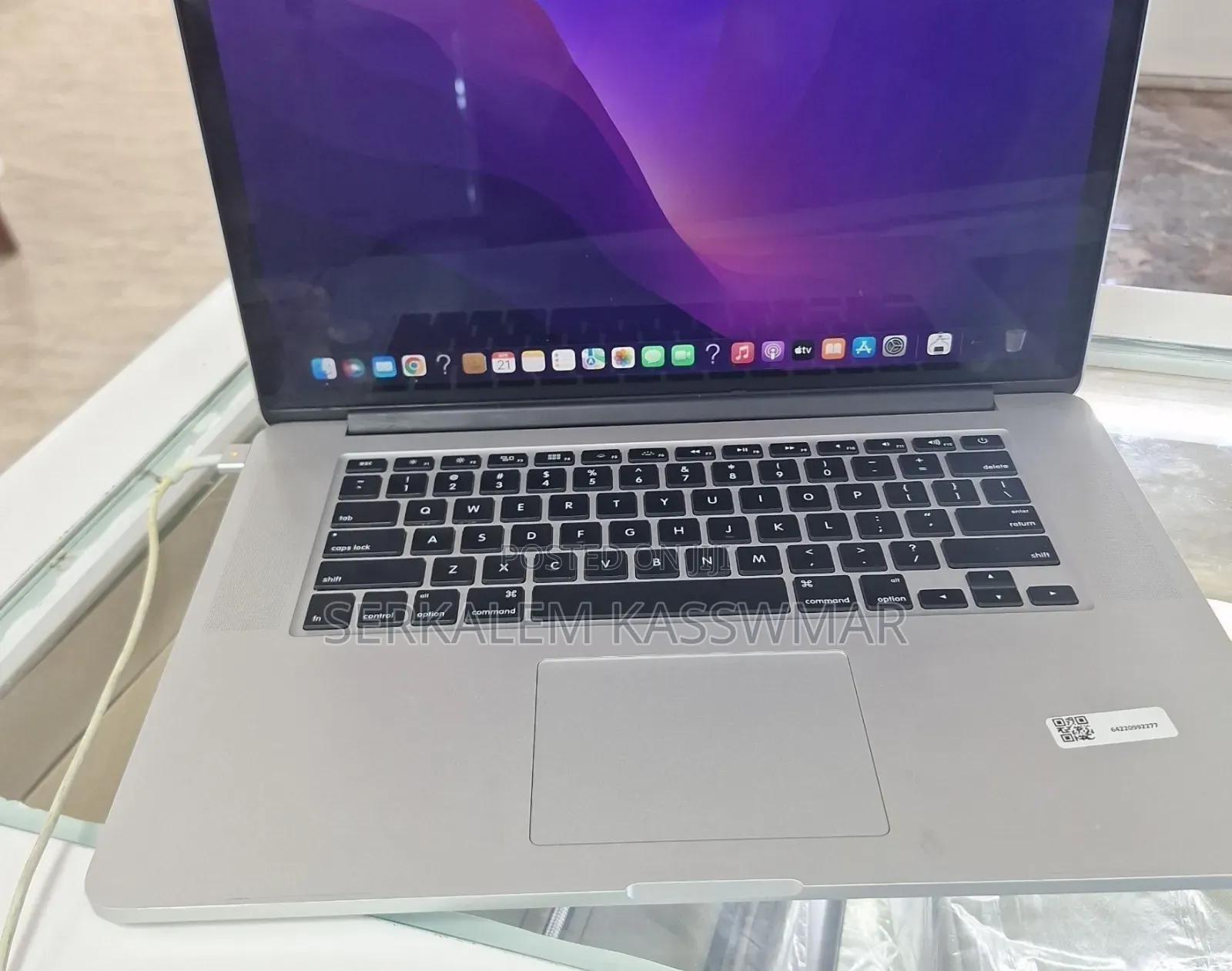 New Laptop Apple MacBook Pro 16GB Intel Core i7 SSD 256GB