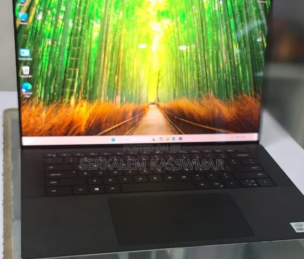 New Laptop Dell XPS 15 16GB Intel Core i7 SSD 512GB