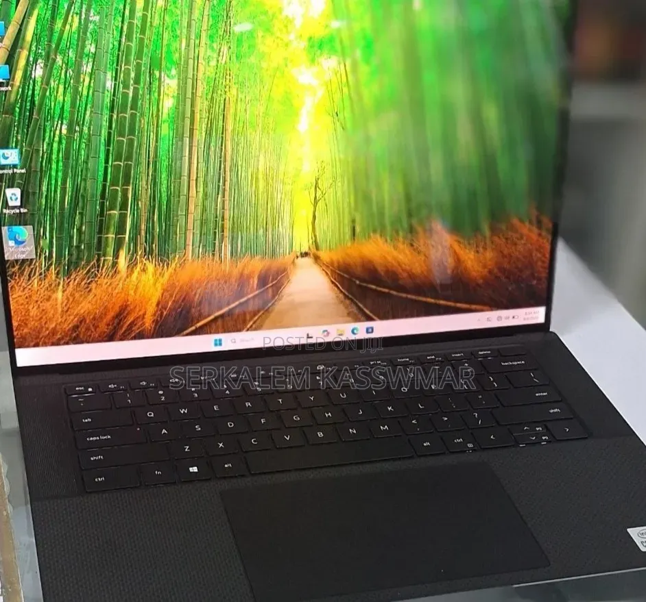 New Laptop Dell XPS 15 16GB Intel Core i7 SSD 512GB