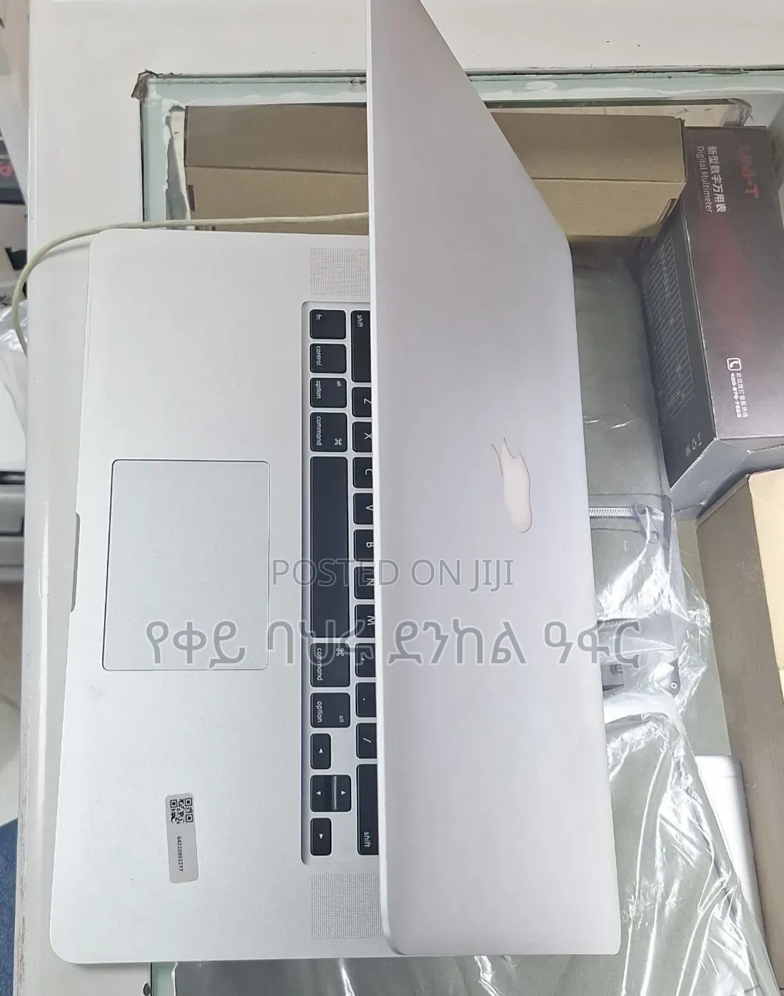New Laptop Apple MacBook Pro 2015 16GB Intel Core i7 SSD 256GB