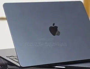 New Laptop Apple MacBook Pro 2024 M4 16GB Apple M4 SSD 256GB