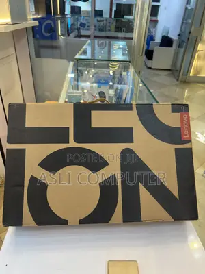 New Laptop Lenovo Legion 5 32GB Intel Core Ultra 9 SSD 1T