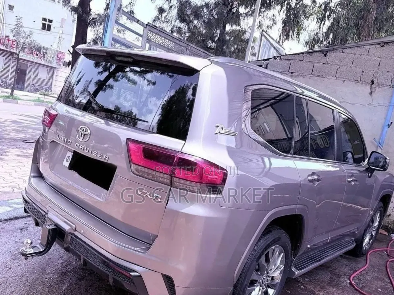 Toyota Land Cruiser 2022 Silver
