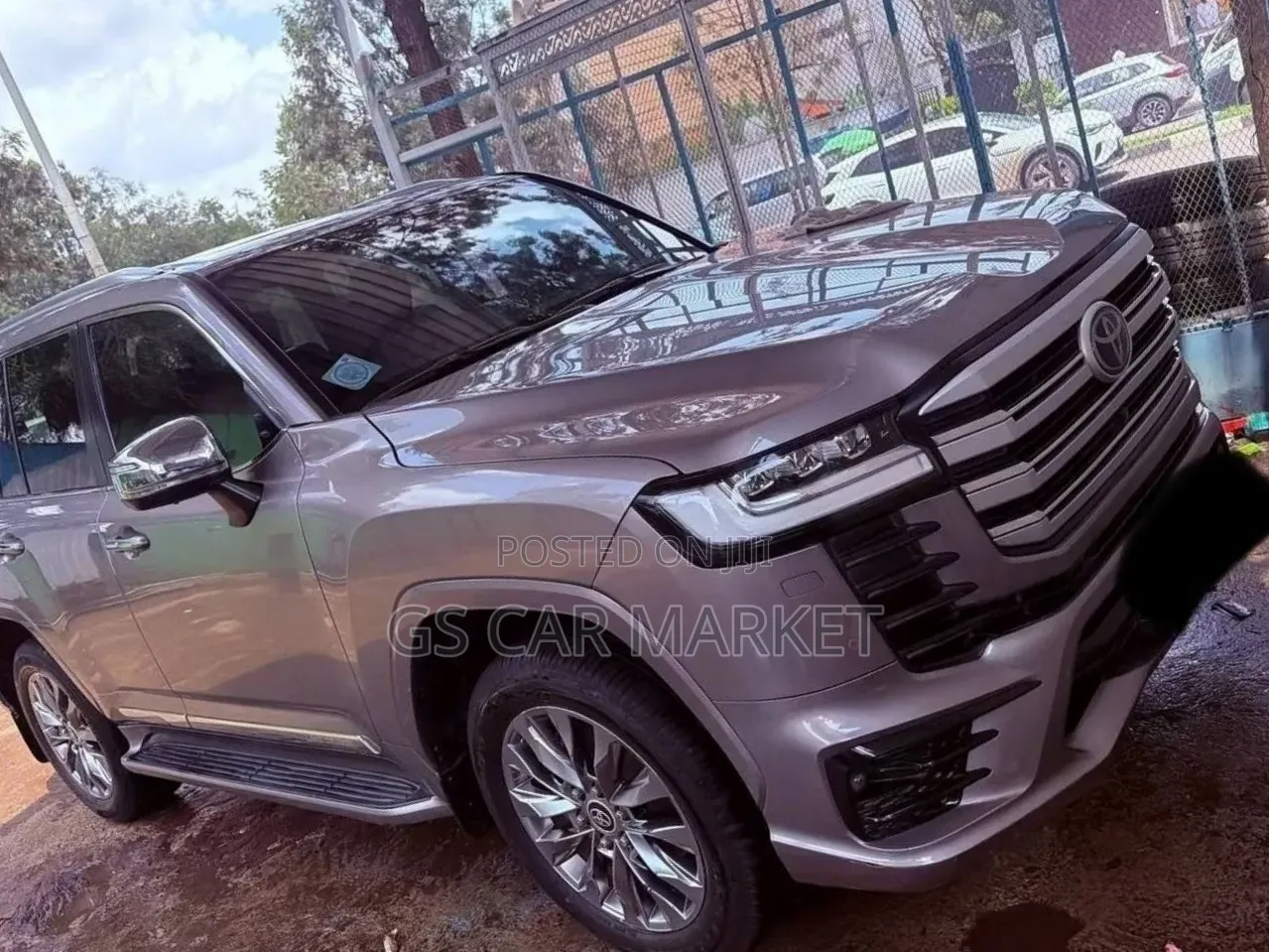 Toyota Land Cruiser 2022 Silver