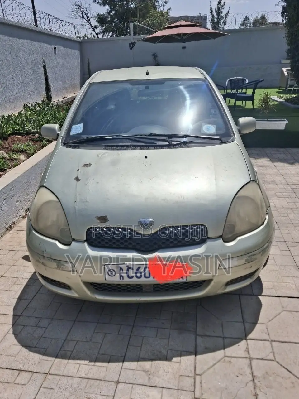 Toyota Vitz 2002 Gray