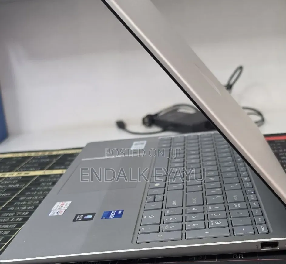 New Laptop HP 16GB Intel Core i7 SSD 1T