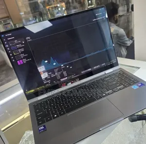 New Laptop Samsung 16GB Intel Core Ultra 7 SSD 512GB