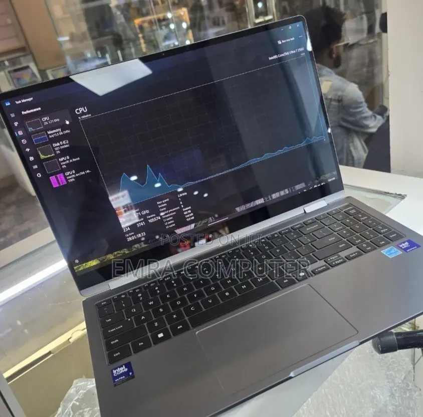 New Laptop Samsung 16GB Intel Core Ultra 7 SSD 512GB