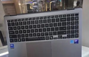 New Laptop Samsung 16GB Intel Core Ultra 7 SSD 512GB