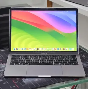 New Apple MacBook Pro 2019 16GB Intel Core i7 SSHD (Hybrid) 256GB
