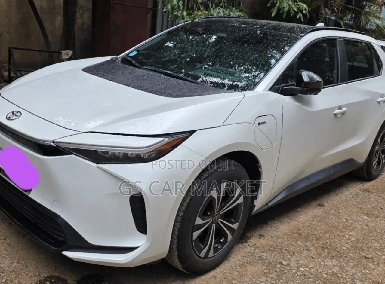 Toyota bZ4X 2024 White