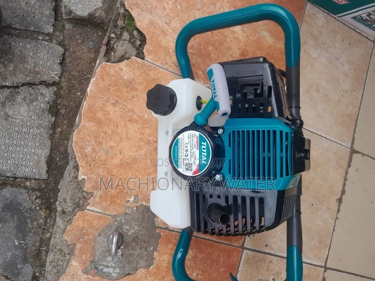 Total Gasoline Earth Auger