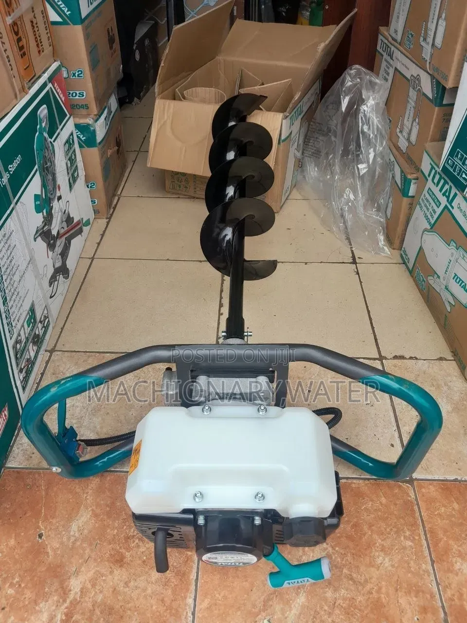 Total Gasoline Earth Auger