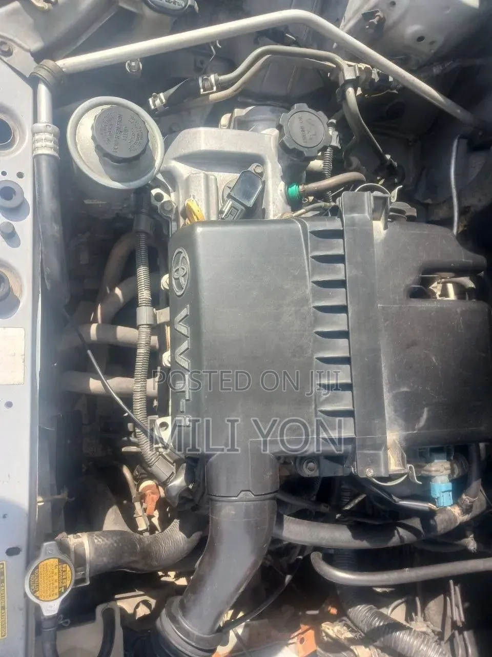 Toyota Vitz 2001 Silver