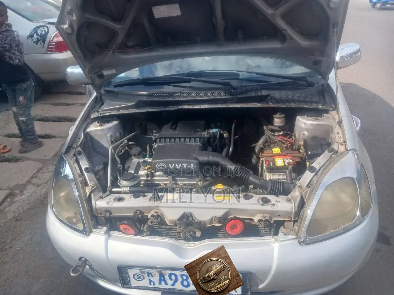 Toyota Vitz 2001 Silver