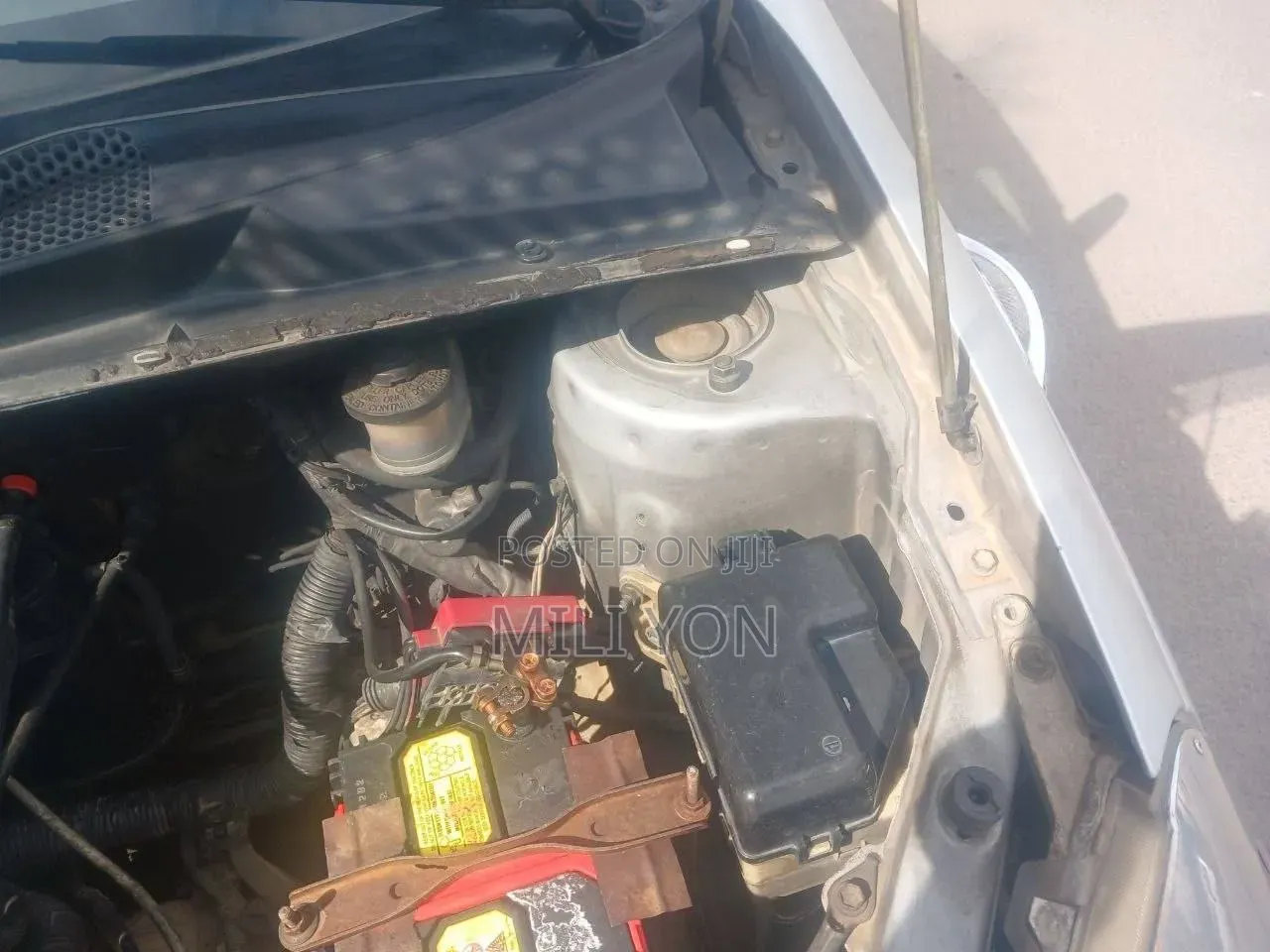 Toyota Vitz 2001 Silver