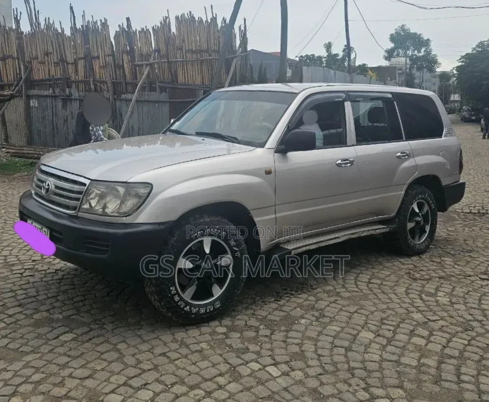 Toyota Land Cruiser 2005 Silver