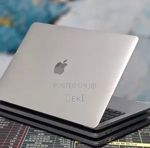 New Laptop Apple MacBook Pro 2020 M1 8GB Apple M1 SSD 512GB