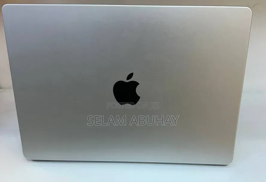 New Laptop Apple MacBook Pro 2020 M1 8GB Apple M1 Pro SSD 256GB