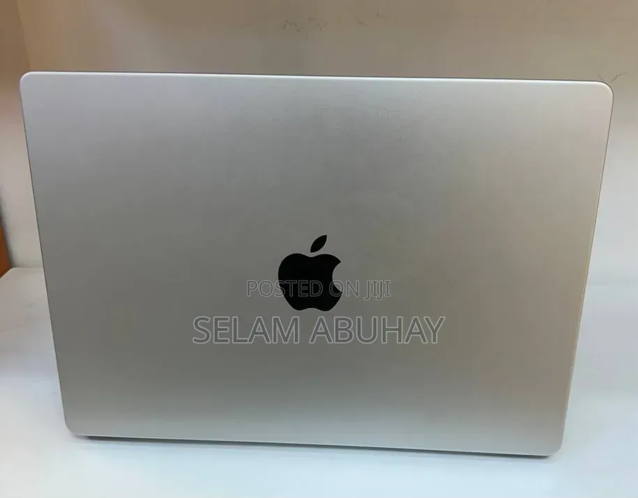 New Laptop Apple MacBook Pro 2020 M1 8GB Apple M1 Pro SSD 256GB