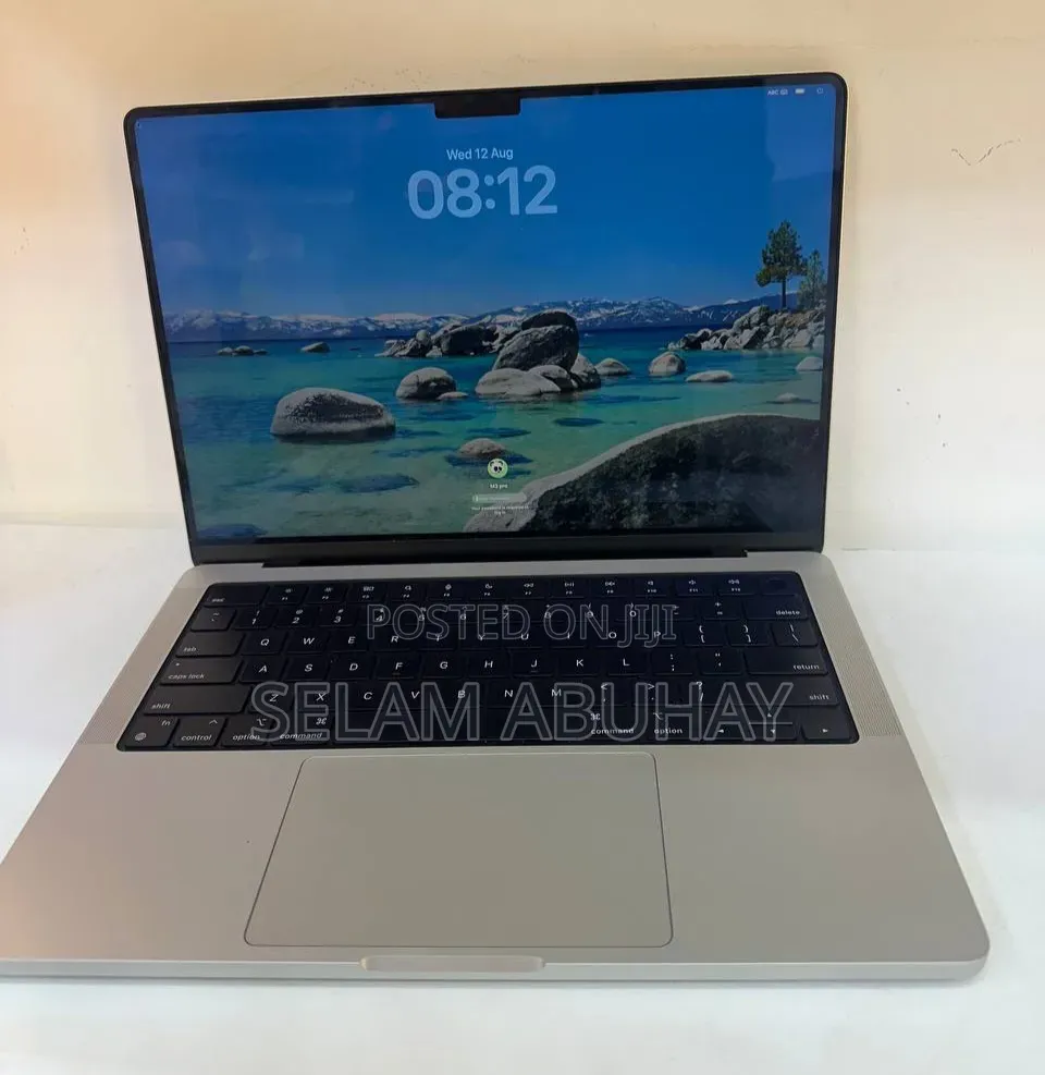 New Laptop Apple MacBook Pro 2020 M1 8GB Apple M1 Pro SSD 256GB