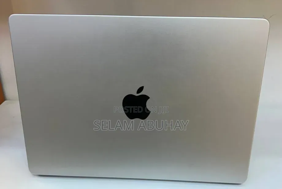 New Laptop Apple MacBook Pro 2023 M3 8GB Apple M3 SSD 512GB