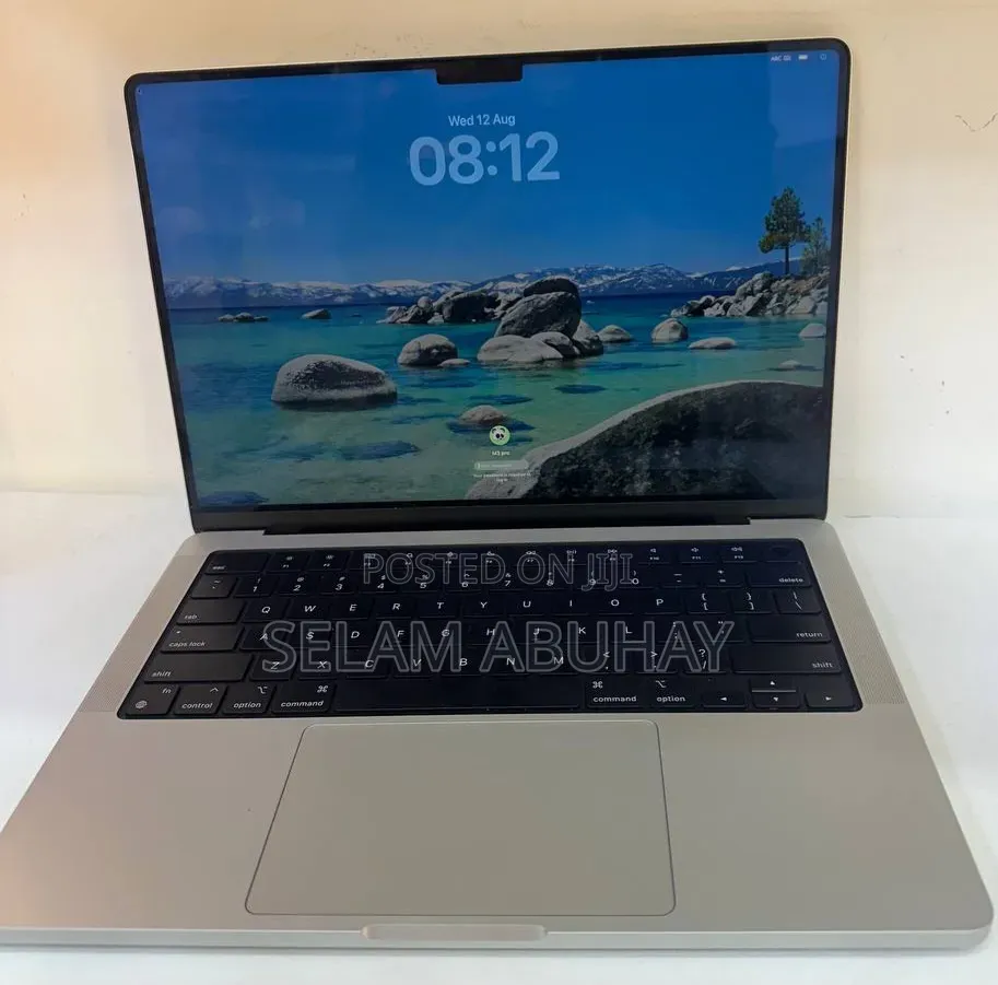 New Laptop Apple MacBook Pro 2023 M3 8GB Apple M3 SSD 512GB