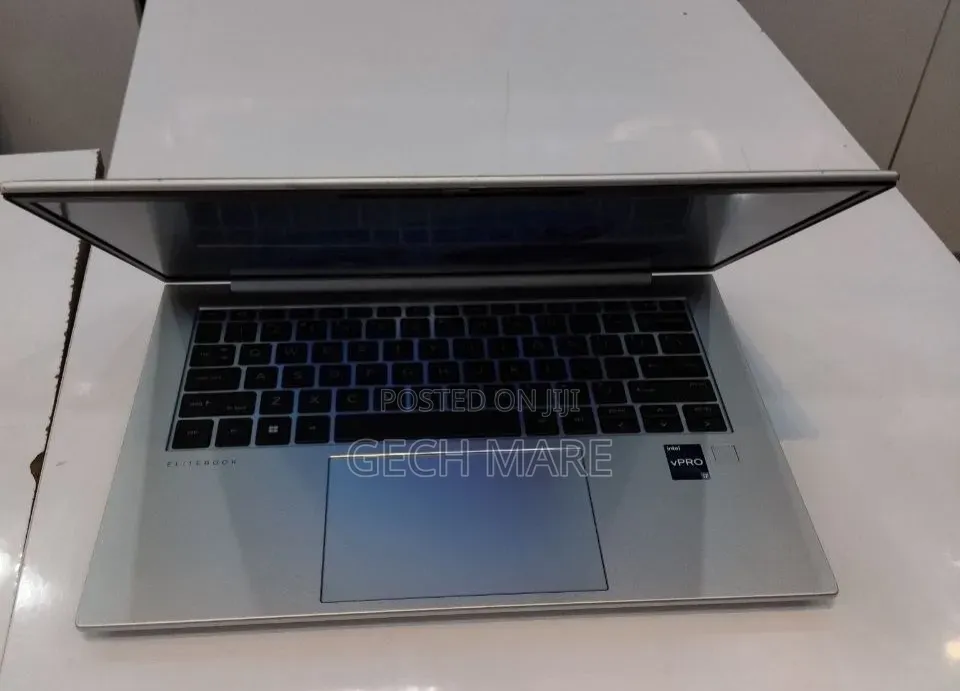 New Laptop HP EliteBook 840 10 16GB Intel Core i7 SSD 512GB