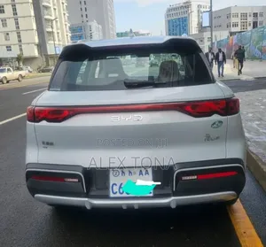 BYD Yuan Up 2024 Silver
