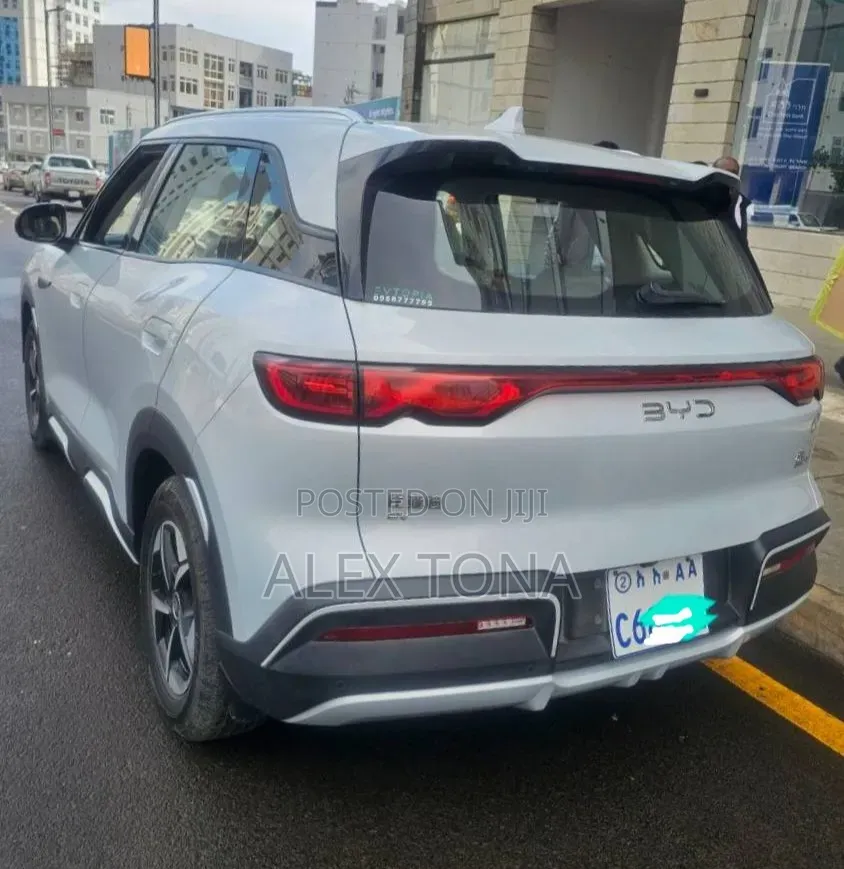 BYD Yuan Up 2024 Silver
