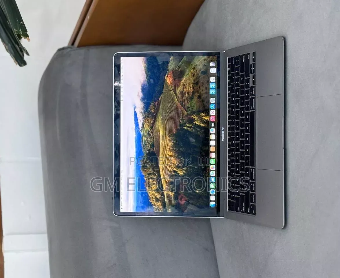 New Laptop Apple MacBook Air 2020 M1 8GB Intel Core i7 SSD 512GB