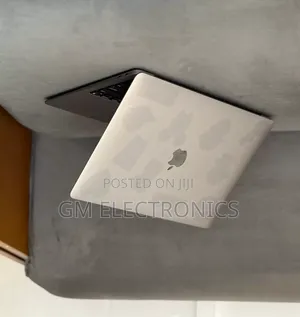 New Laptop Apple MacBook Air 2020 M1 8GB Intel Core i7 SSD 512GB