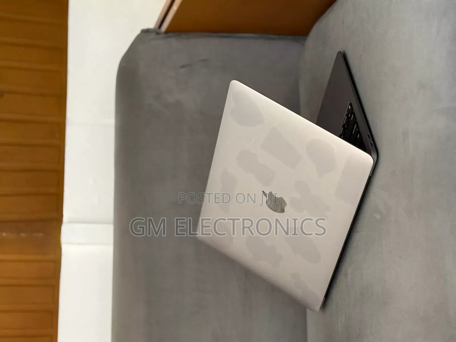 New Laptop Apple MacBook Air 2020 M1 8GB Intel Core i7 SSD 512GB
