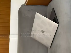New Laptop Apple MacBook Air 2020 M1 8GB Intel Core i7 SSD 512GB