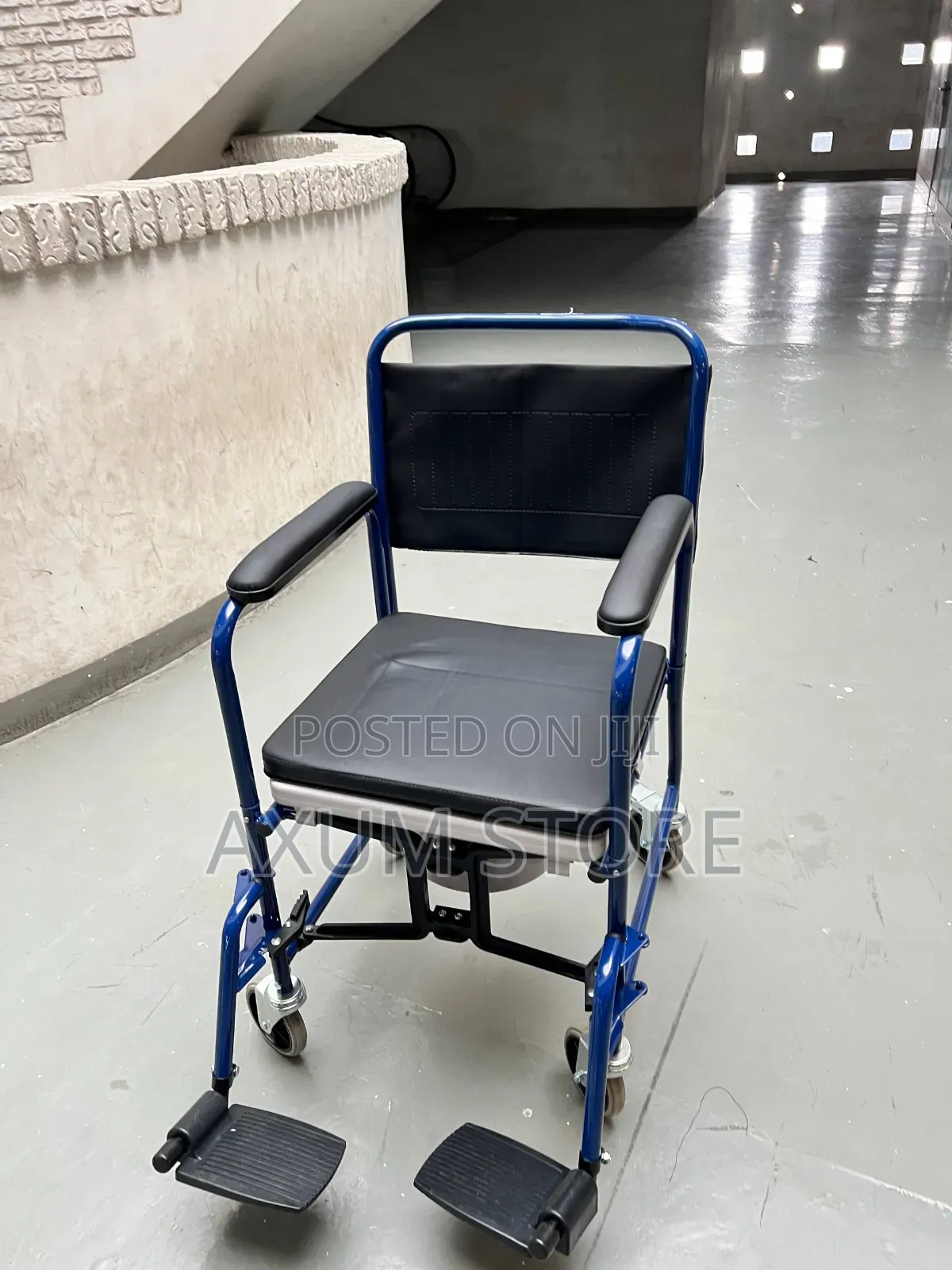 ጥራት ያለው ኮማድ ዊልቸር — Quality Commode Wheelchair
