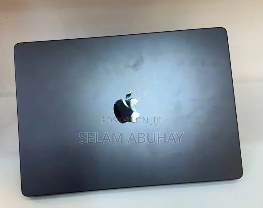 New Laptop Apple MacBook Pro 2025 M5 16GB Apple M5 Pro SSD 512GB