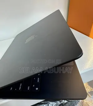 New Laptop Apple MacBook Pro 2025 M5 16GB Apple M5 Pro SSD 512GB