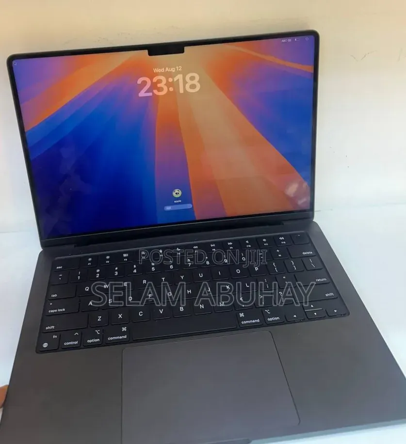 Laptop Apple MacBook Pro 2024 M4 16GB Apple M4 Pro SSD 512GB