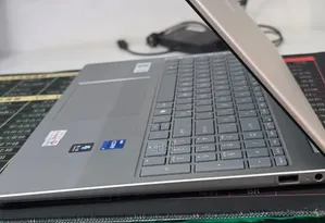 New Laptop HP Stream Notebook 16GB Intel Core i7 SSD 1T