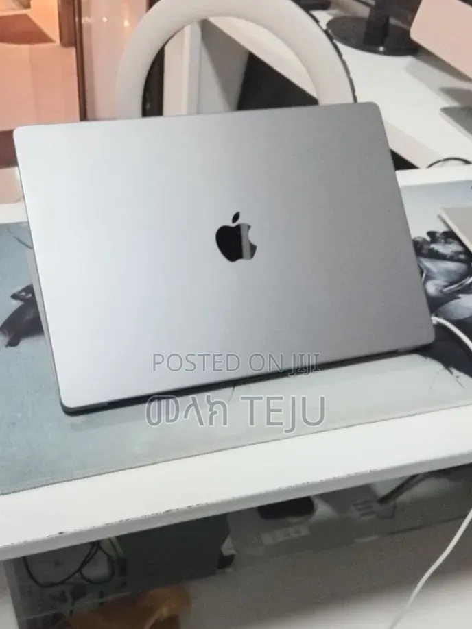 New Laptop Apple MacBook Pro 2021 M1 Max 32GB Apple M1 SSD 1T