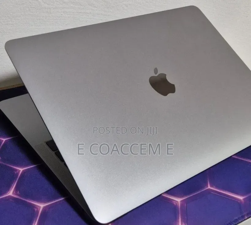 New Laptop Apple MacBook 8GB Intel Core i7 SSD 256GB